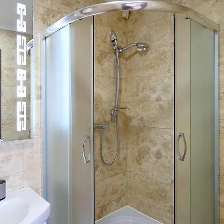 Deluxe S 6-8 Apartment *