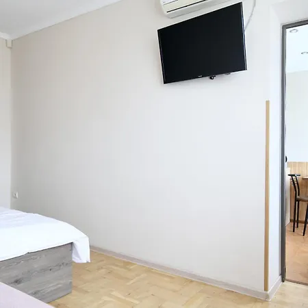 Deluxe S 6-8 Apartment