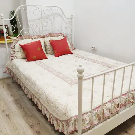 Deluxe S 6-8 Apartment Lviv