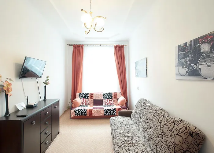 Deluxe S 6-8 * Leopoli